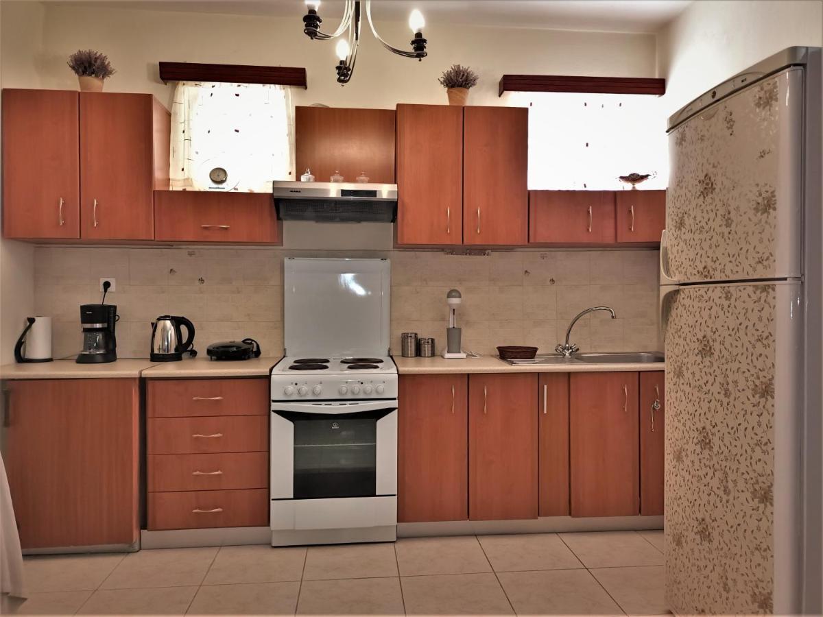 Family Yard House Kos Apartment Ngoại thất bức ảnh