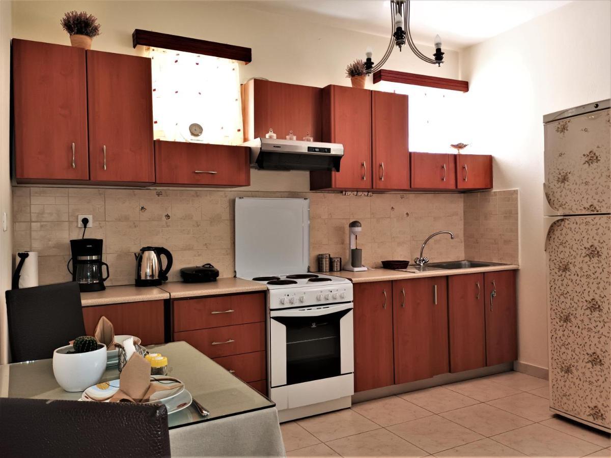 Family Yard House Kos Apartment Ngoại thất bức ảnh