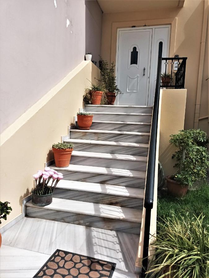 Family Yard House Kos Apartment Ngoại thất bức ảnh