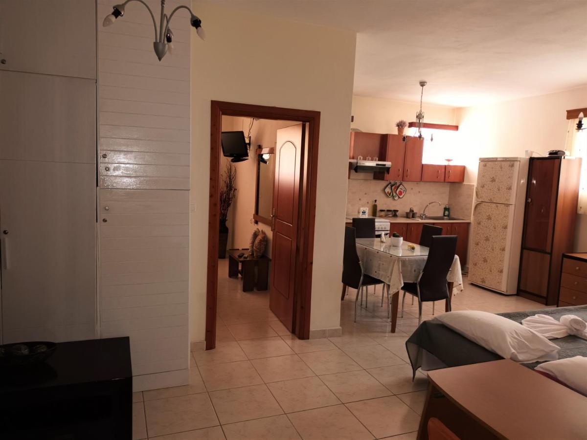 Family Yard House Kos Apartment Ngoại thất bức ảnh
