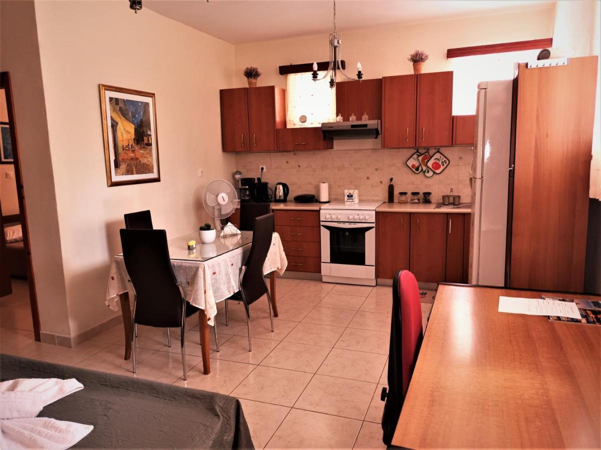 Family Yard House Kos Apartment Ngoại thất bức ảnh
