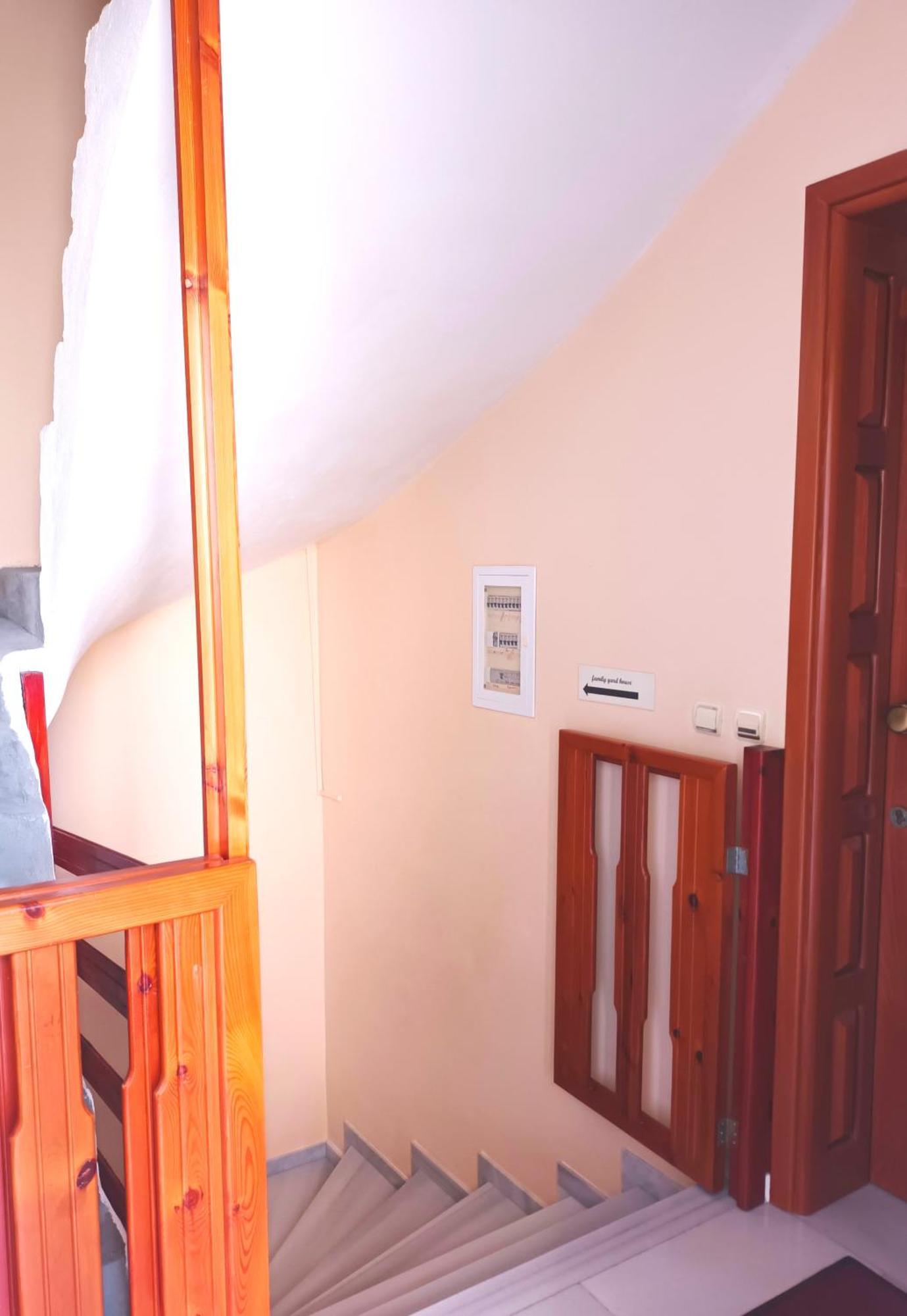 Family Yard House Kos Apartment Ngoại thất bức ảnh