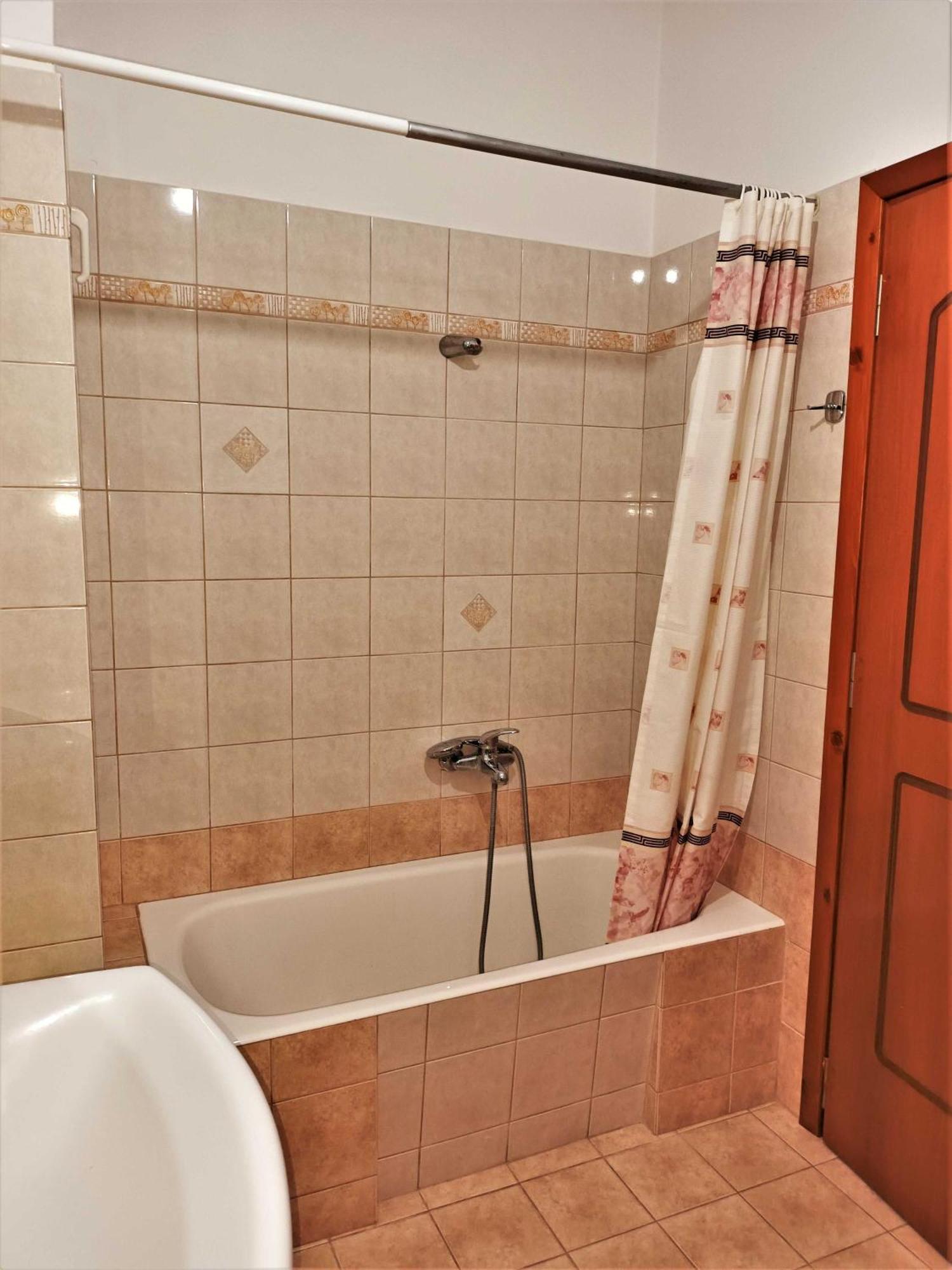 Family Yard House Kos Apartment Ngoại thất bức ảnh
